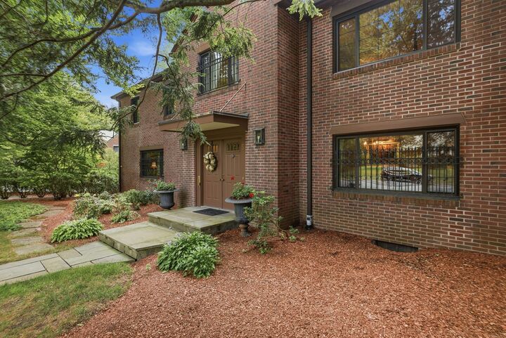 Property Photo:  5 Rollingwood Dr  MA 01609 