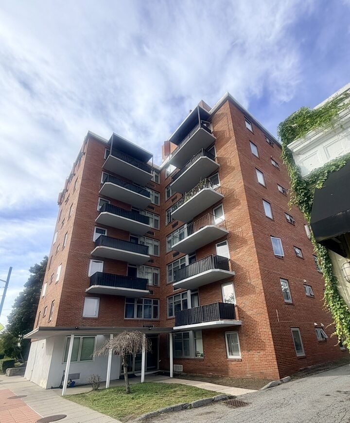 Property Photo:  125 Trapelo Road 10  MA 02478 