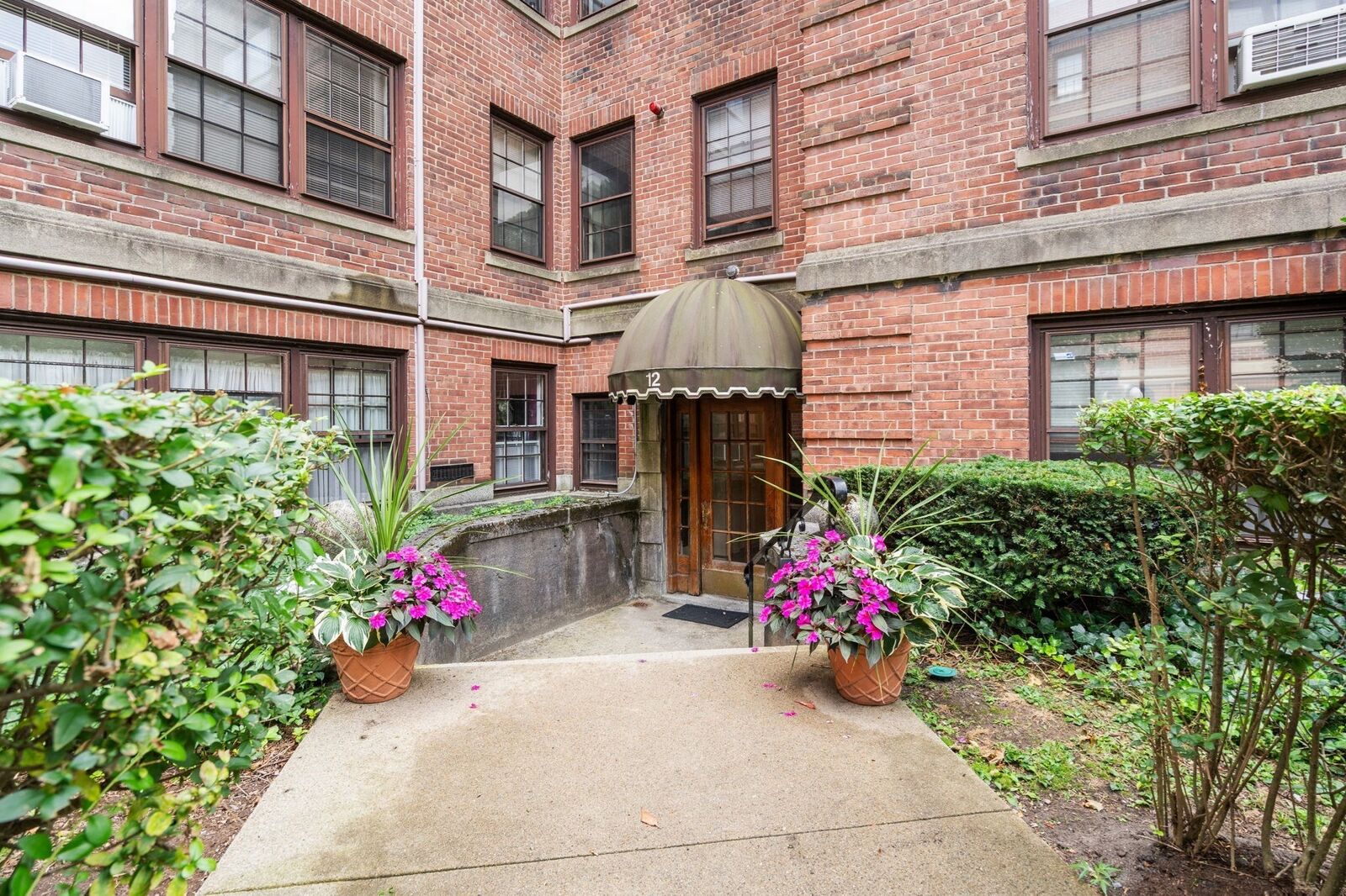 Property Photo:  12 Kilsyth Terrace 33  MA 02135 