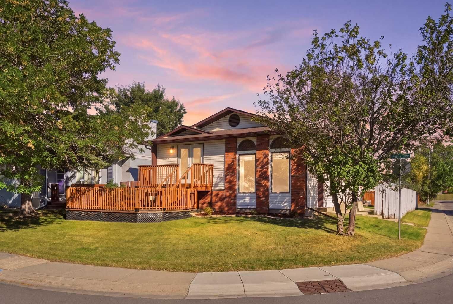 Property Photo:  236 Marquis Place SE  AB T4A 1Y4 