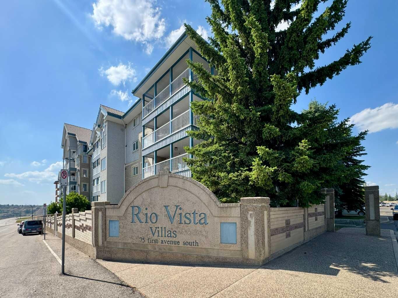 Property Photo:  75 1 Avenue S 208  AB T1J 4R2 