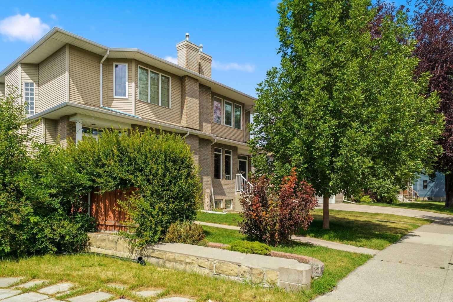 Property Photo:  256 43 Avenue NW  AB T2K 0H6 