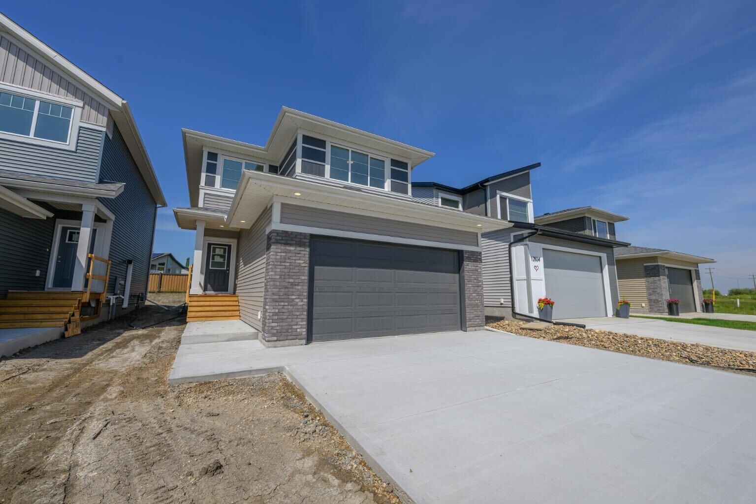 Property Photo:  8721 128 Avenue  AB T8X 0X7 