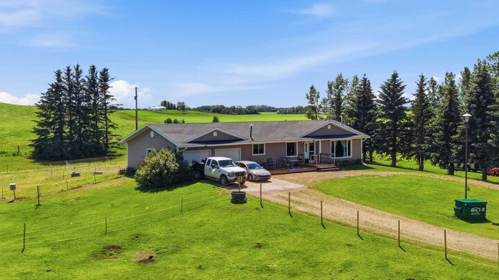 Property Photo:  17431 Township Road 444  AB T0B 3Y0 