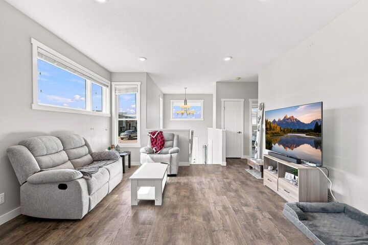 Property Photo:  25 Victor Close  AB T4S 0P4 