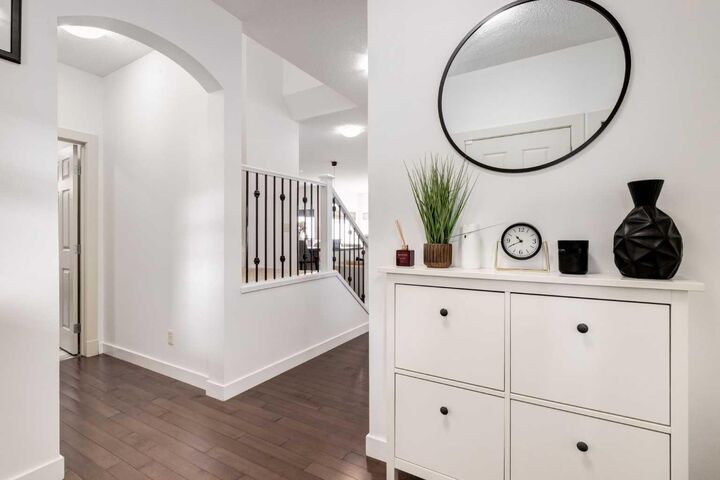 Property Photo:  133 Copperleaf Bay SE  AB T2Z 0J2 