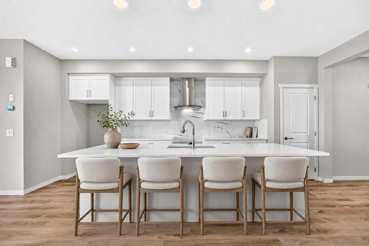 Property Photo:  1302 Mahogany Boulevard SE  AB T3M 4E3 