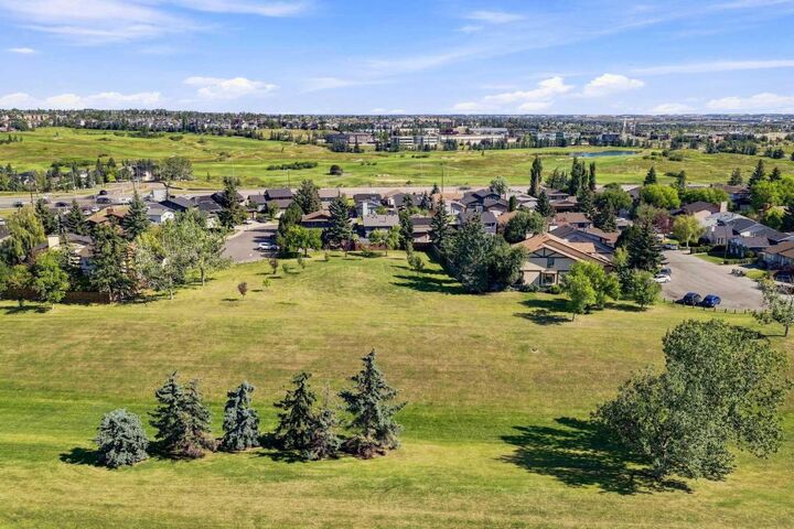 Property Photo:  167 Bernard Way NW  AB T3K 2E8 