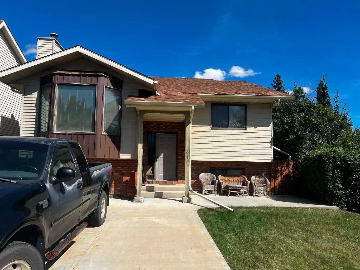 Property Photo:  31 Goodall Avenue  AB T4P 2R5 