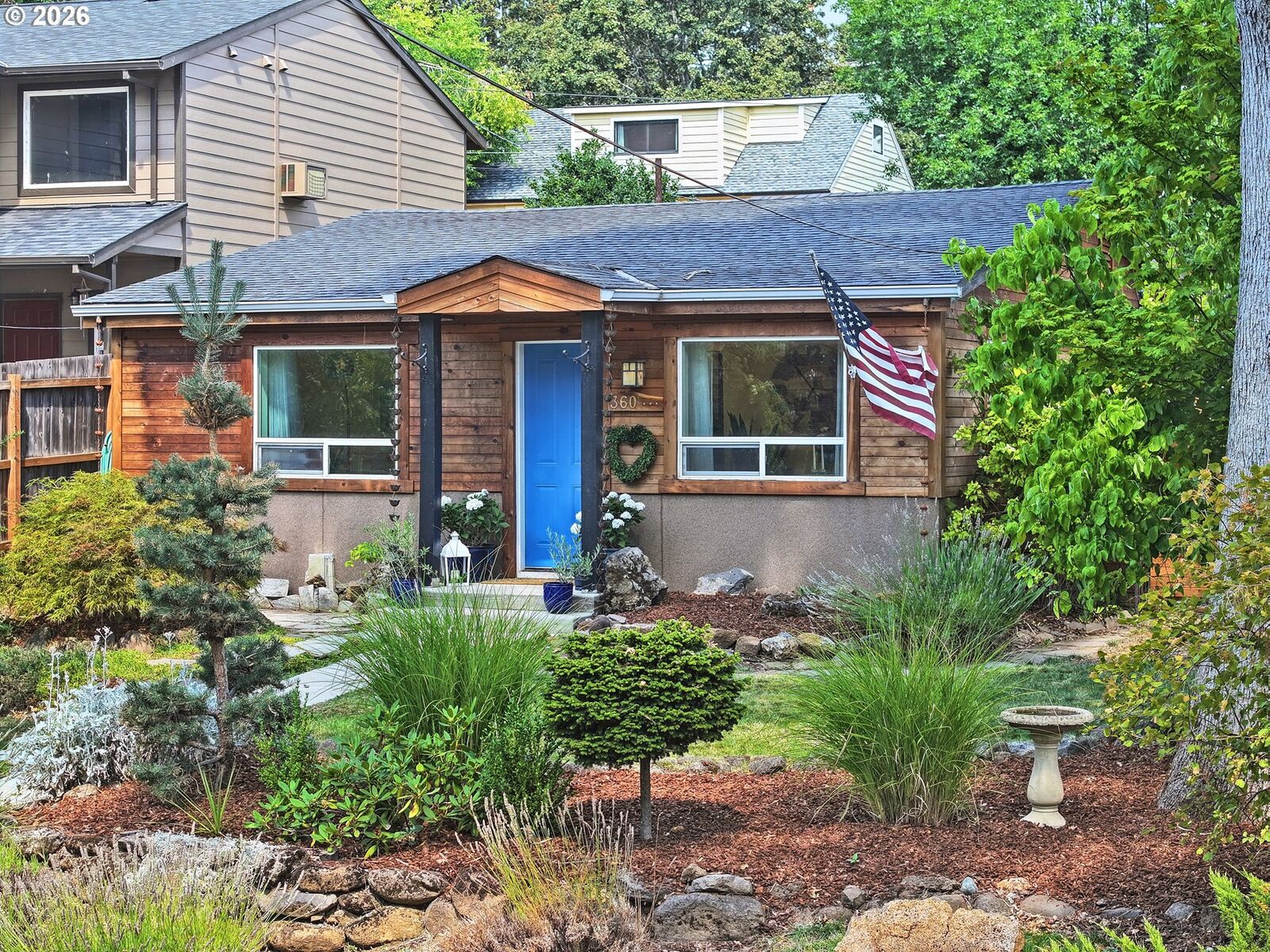 Property Photo: 360 SE Oak St WA 98672