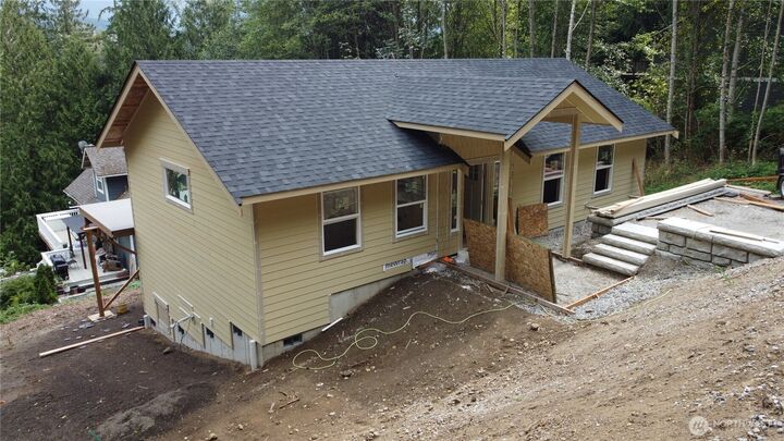 Property Photo: 392 W Alder Drive WA 98284