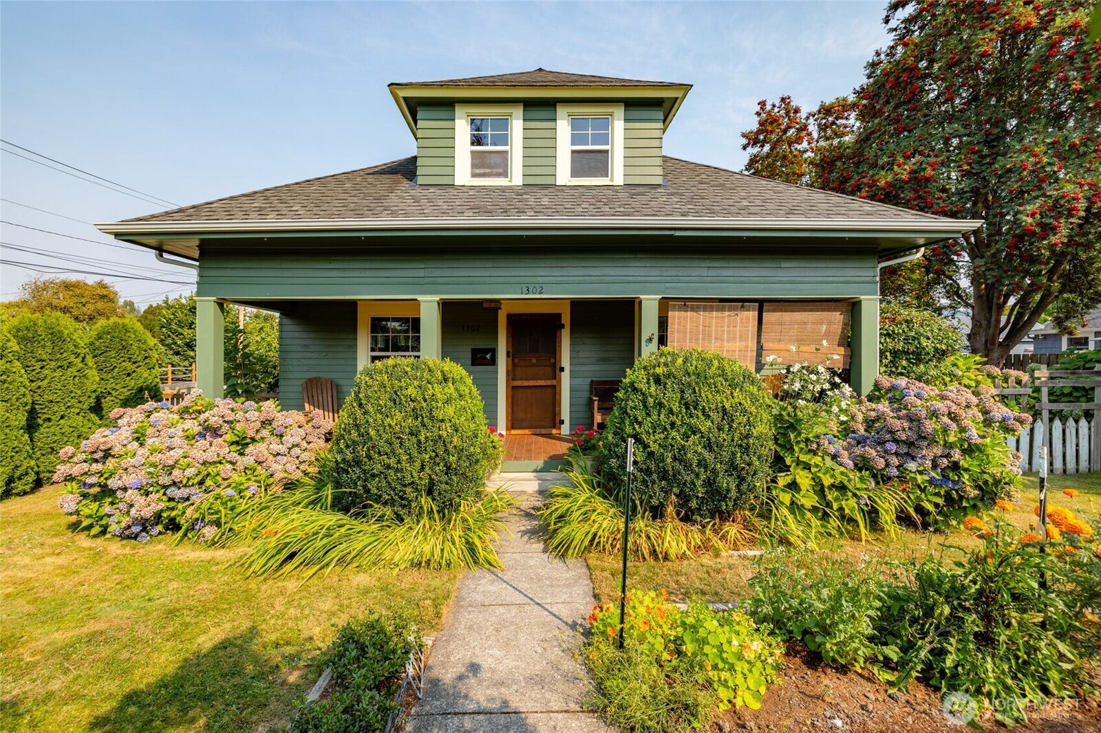 Property Photo: 1302 Virginia Street WA 98273