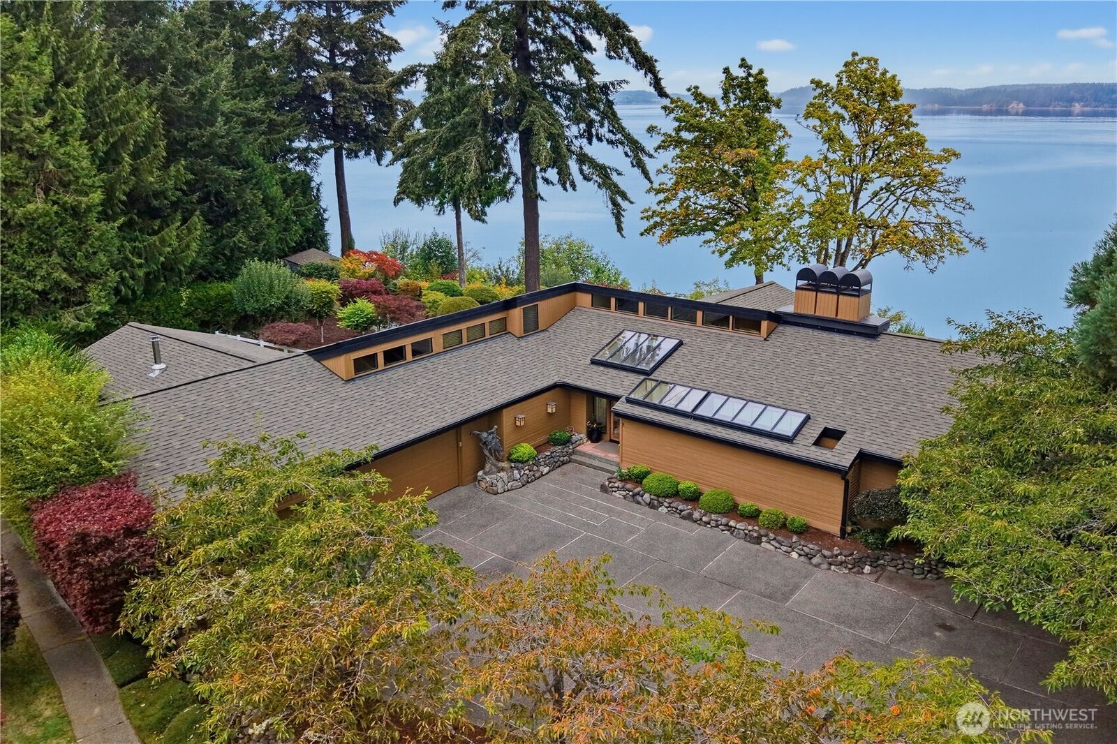 Property Photo: 5325 Illahee Lane NE WA 98516