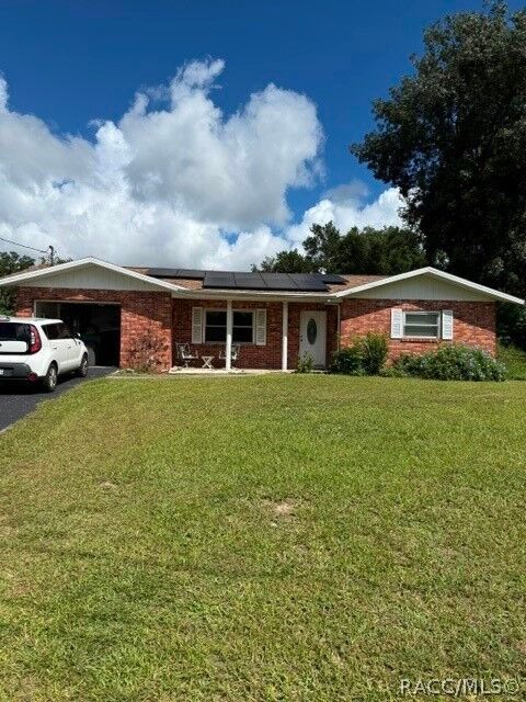 Property Photo: 8813 E Devonshire Road FL 34450