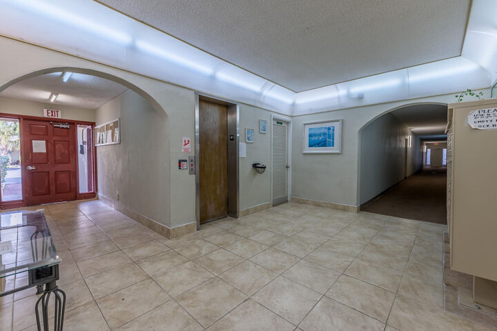 Property Photo: 4047 NW 16th Street 307 FL 33313