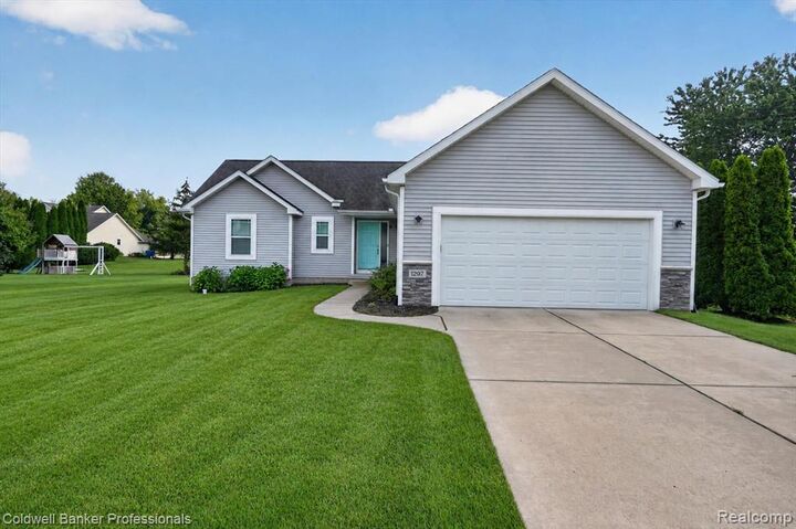 Property Photo:  1297 Rosalie Drive  MI 48430 