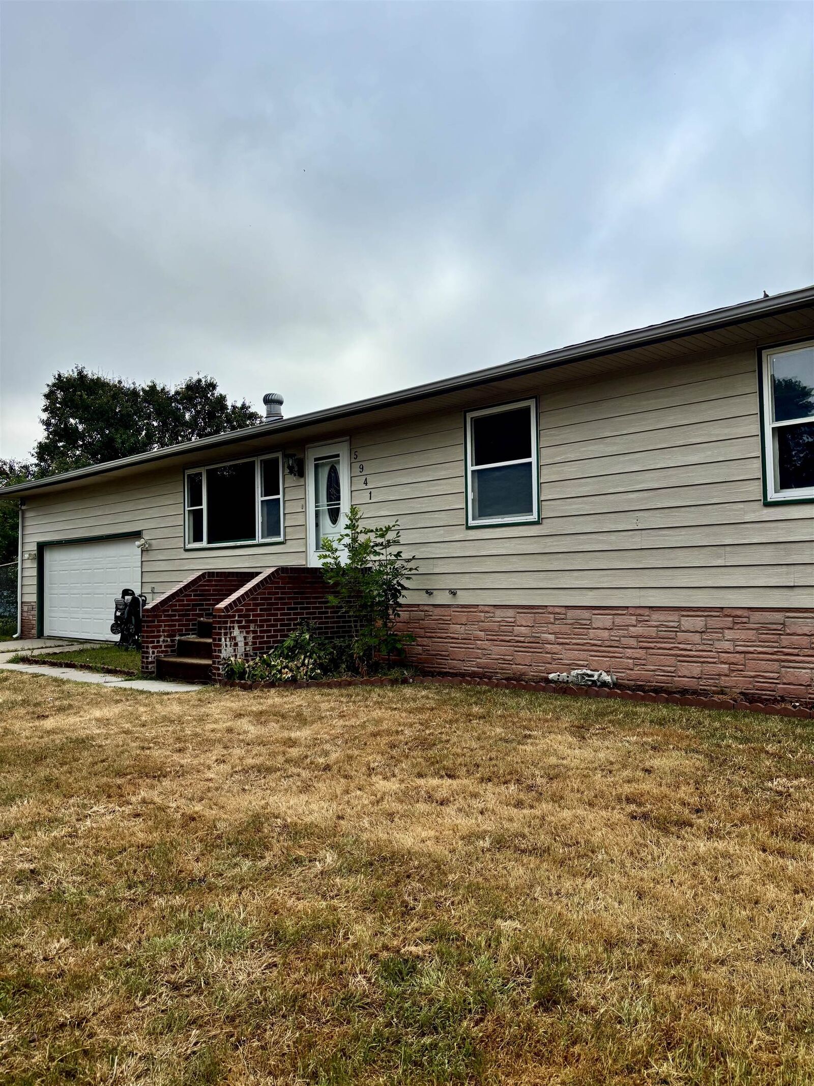 Property Photo: 5941 Anchor Way KS 67530