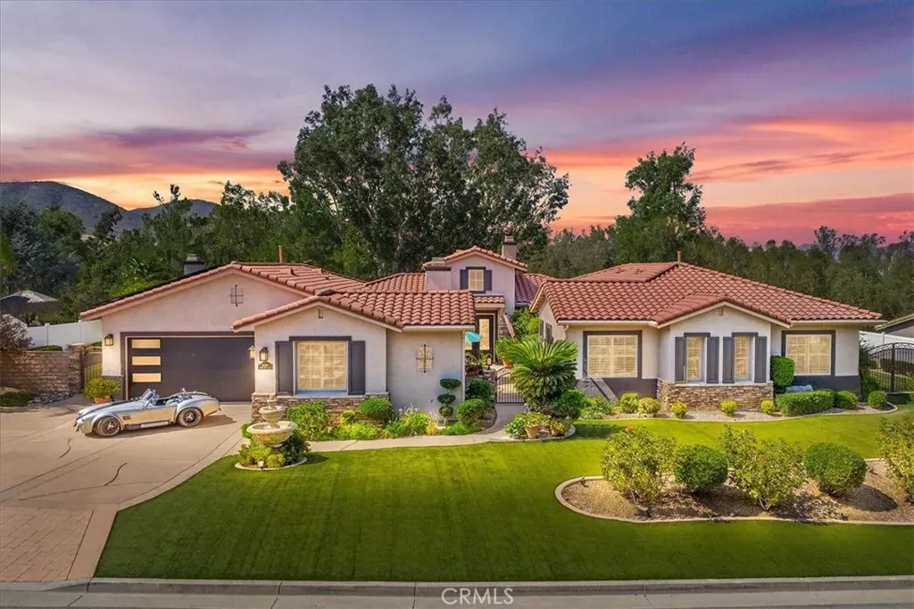 Property Photo: 42926 Joshua Tree Court CA 92562
