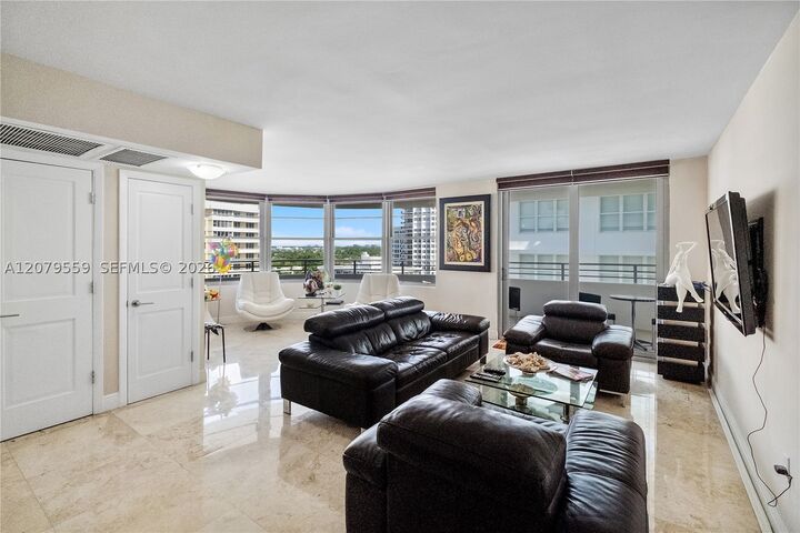 Property Photo:  5555 Collins Ave 14B  FL 33140 
