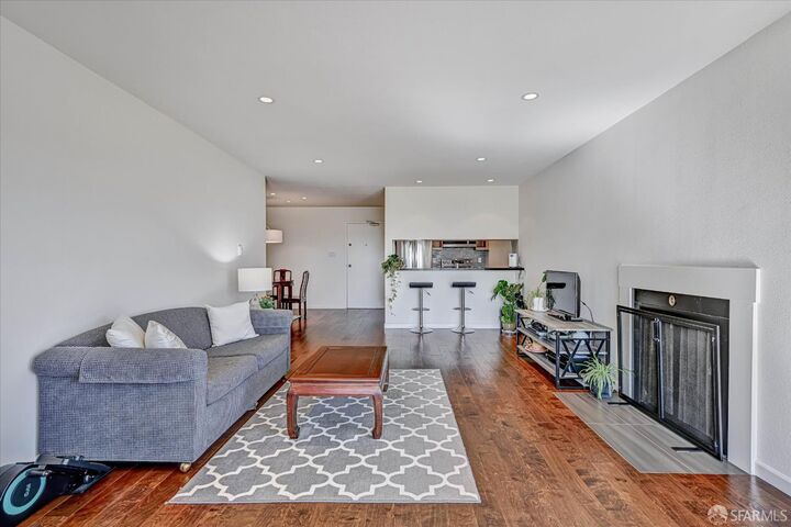 Property Photo:  65 Ora Way 101C  CA 94131 