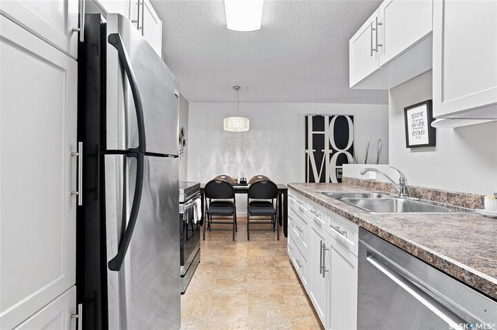 Property Photo:  122 Edinburgh Place 221  SK S7H 5J7 