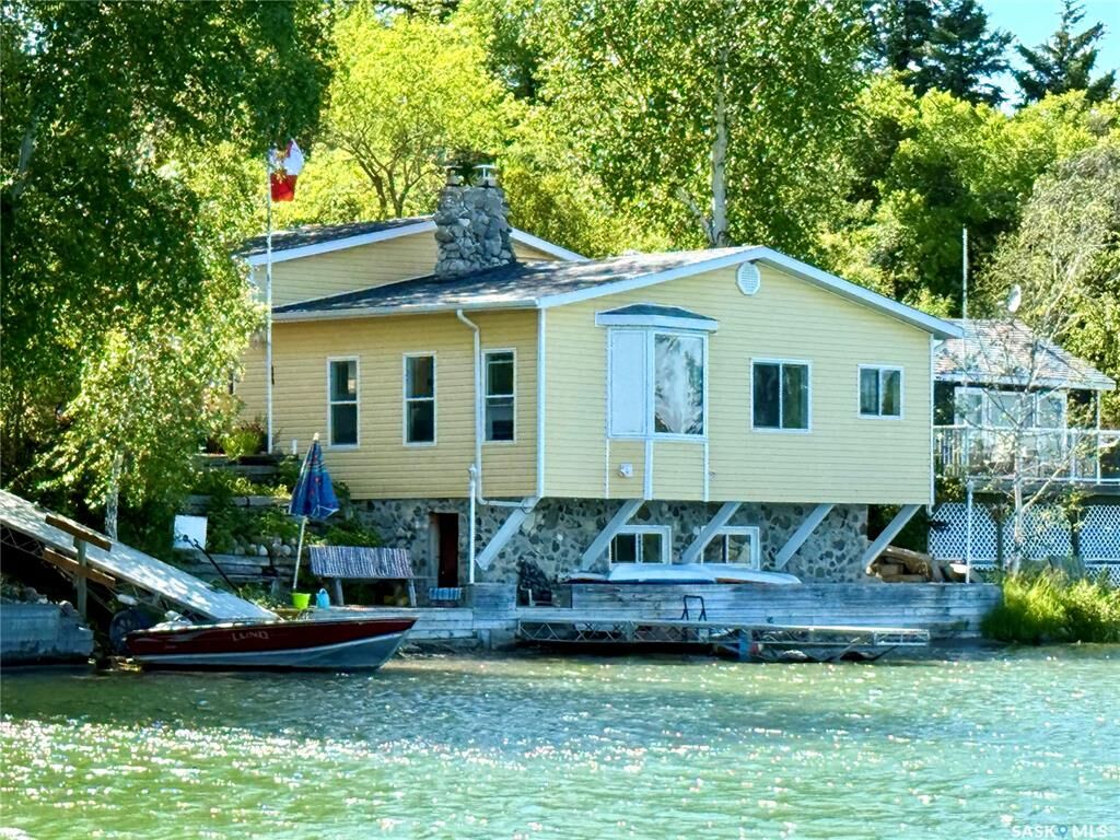 Property Photo: 144 Lakeview Drive SK S0A 0L0