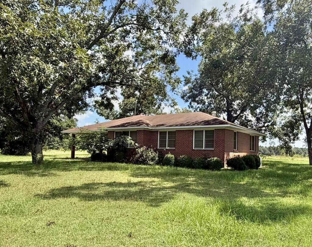 Property Photo: 121 Alcovy Lane GA 31733