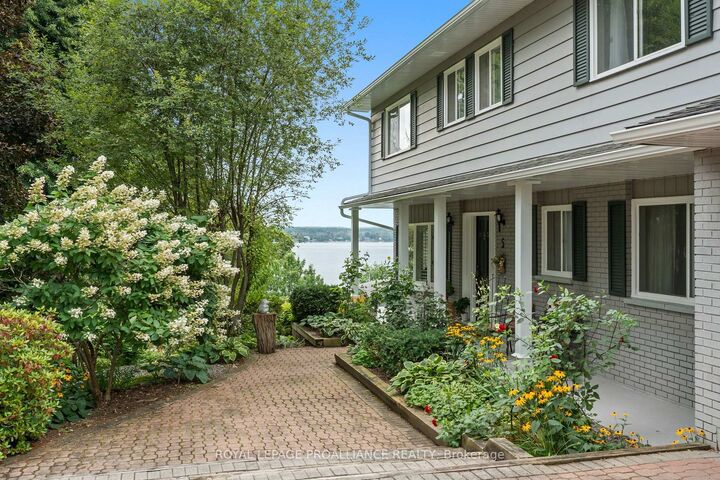 Property Photo:  5 Rockcliffe Road  ON K6C 5Z5 