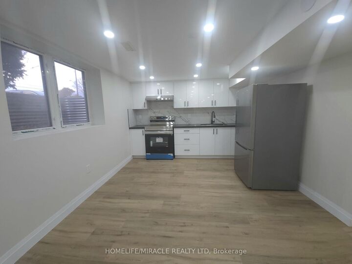 Property Photo:  43 Patterson Avenue Bsmt  ON N3S 6X1 