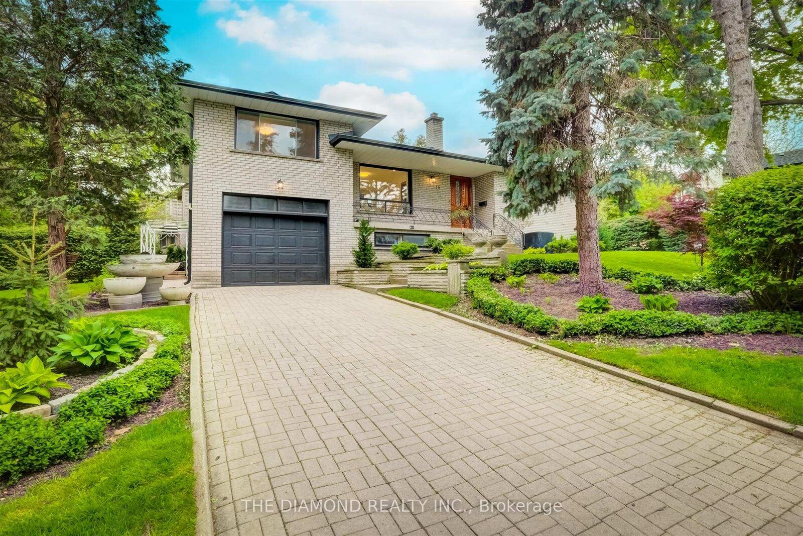 Property Photo:  15 Government Road  ON M8X 1V7 