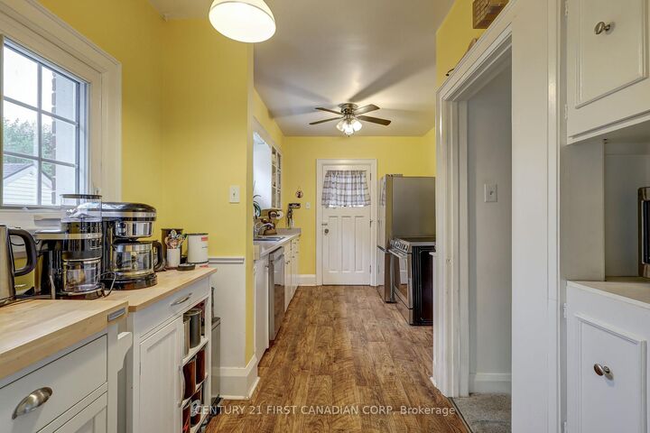 Property Photo:  59 South Street W  ON N5H 1R3 