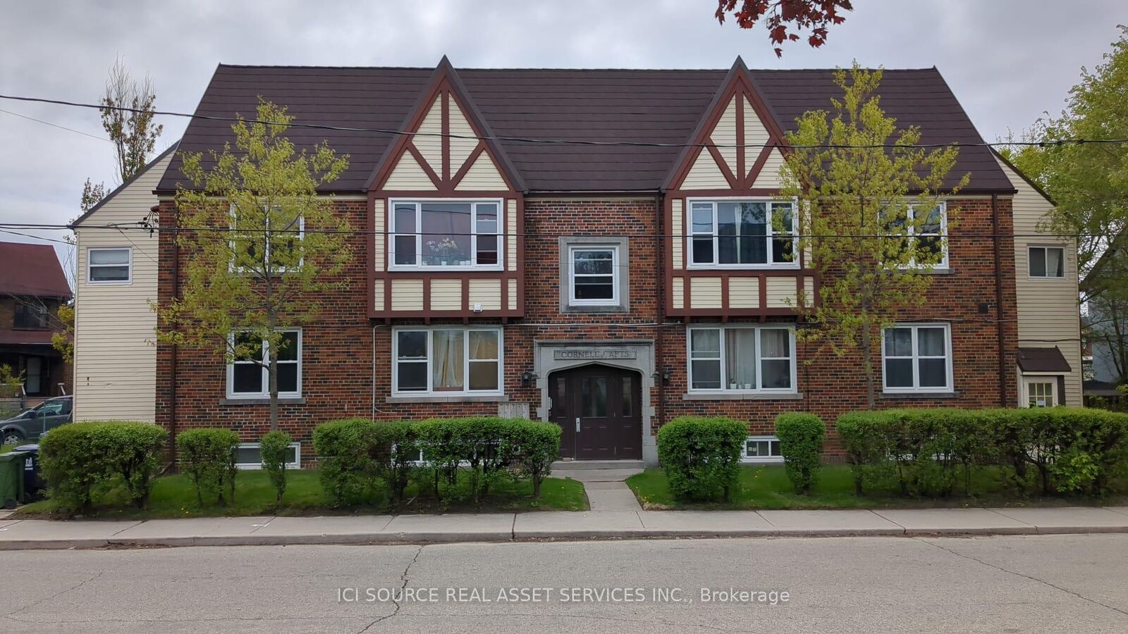 Property Photo:  44 Bartonville Avenue W 5  ON M6M 2B5 