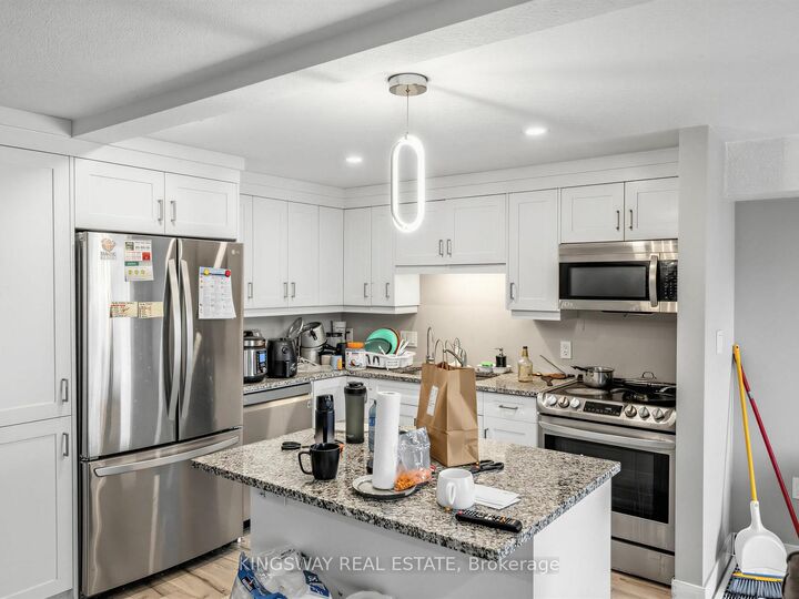 Property Photo:  1 Highbrook Street N  ON N2E 3N9 