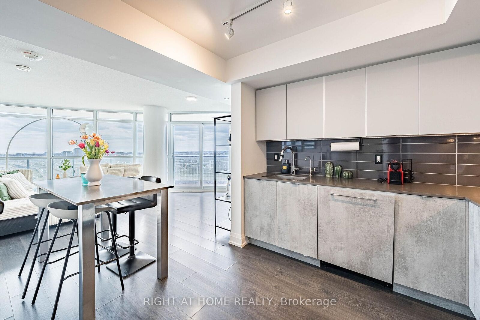 Property Photo:  30 Gibbs Road 1309  ON M9B 0E4 