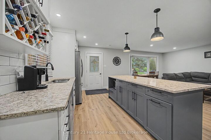 Property Photo:  34 Centennial Avenue  ON N4G 4R6 