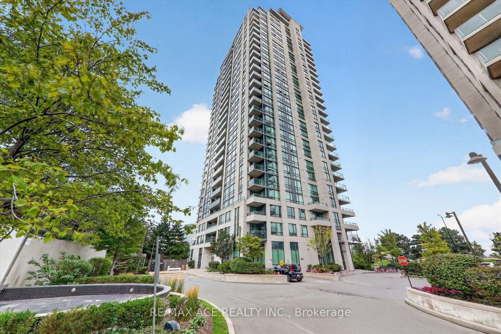 Property Photo:  88 Grangeway Avenue 1606  ON M1H 0A2 