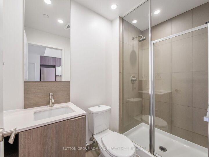 Property Photo:  170 Sumach Street 907  ON M5A 0C3 