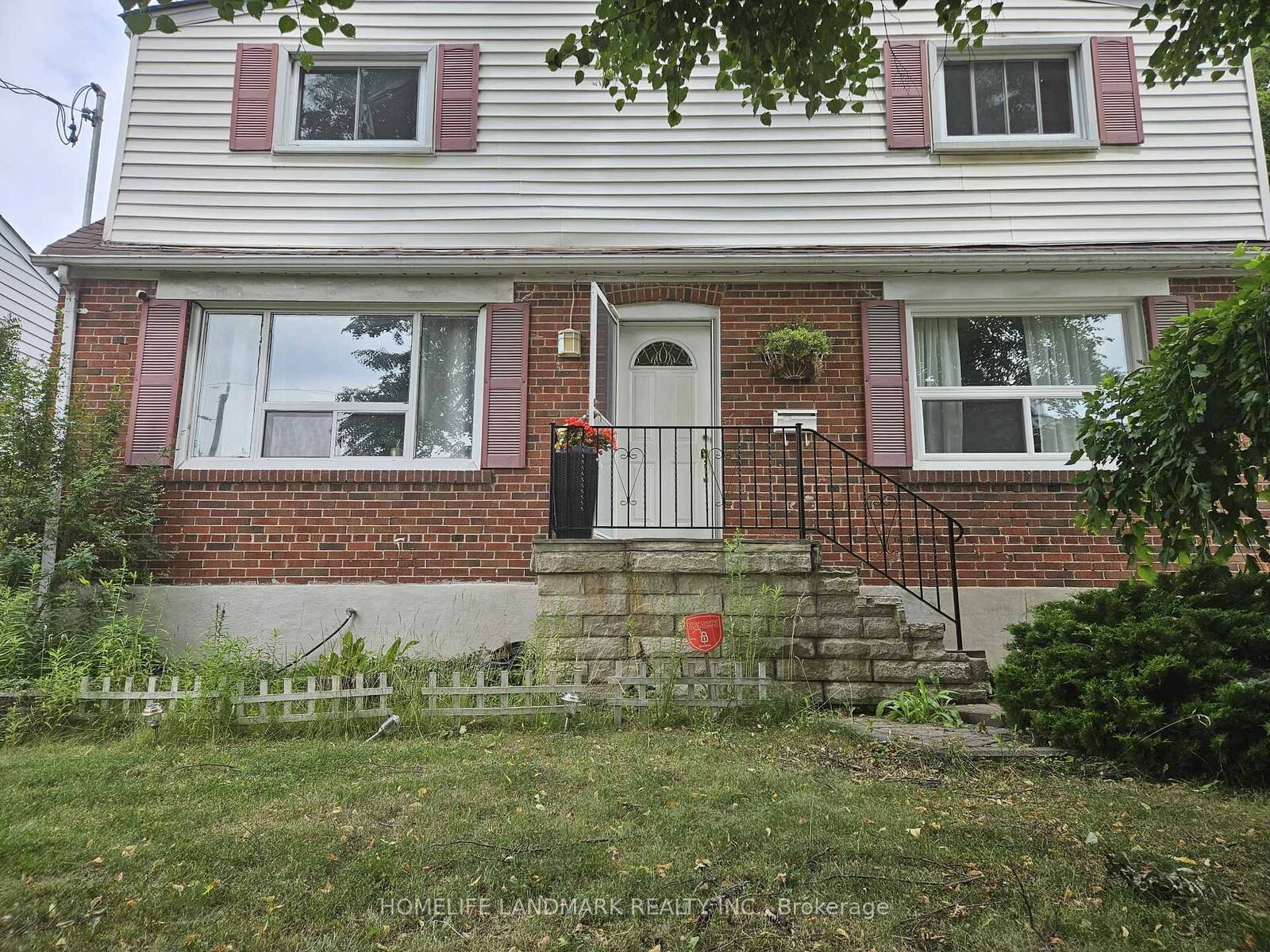 Property Photo:  18 Highland Park Boulevard  ON L3T 1B1 