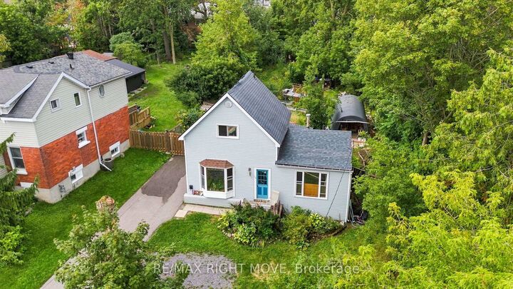 Property Photo:  138 Borland Street E  ON L3V 2B9 