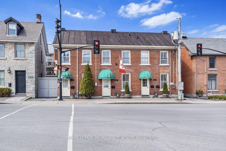 Property Photo:  272 Wellington Street  ON K7K 2Z1 