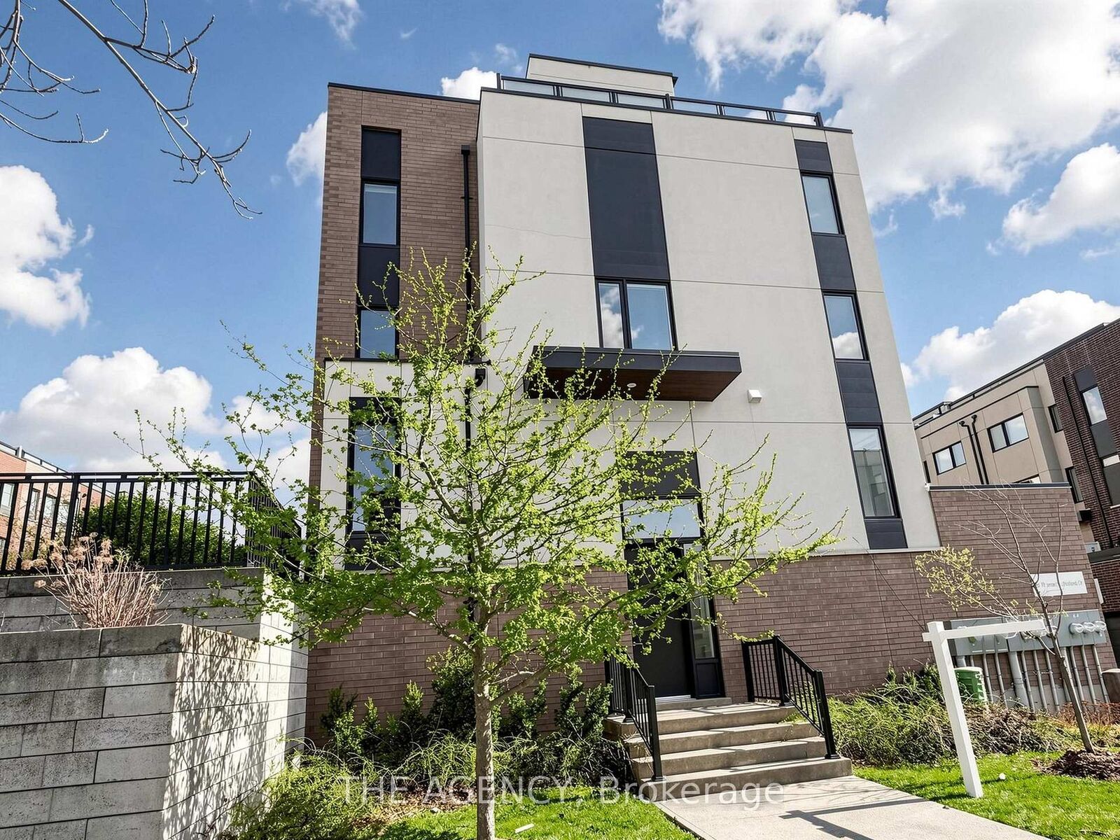 Property Photo:  55 Thomas Mulholland Drive 1  ON M3K 0A7 