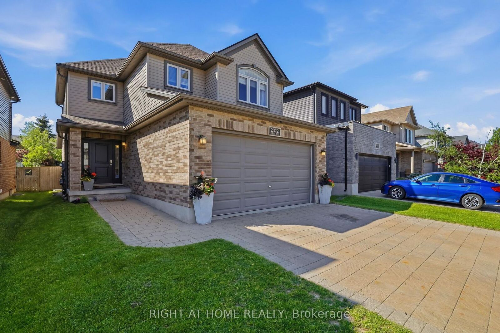 Photo de la propriété:  2322 Buroak Drive  ON N6G 0L1 