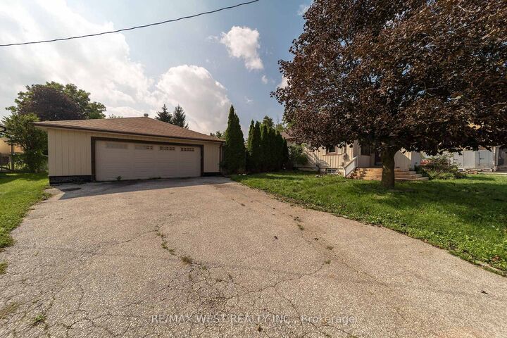 Property Photo:  7826 Yonge Street  ON L9S 1L4 