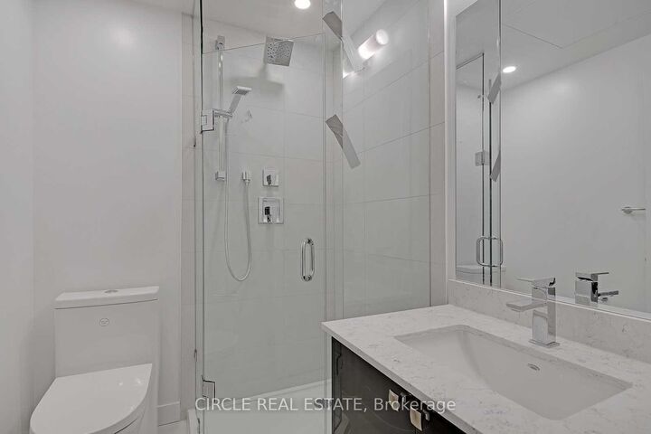 Property Photo:  1 Cardiff Road 701  ON M4P 0G2 
