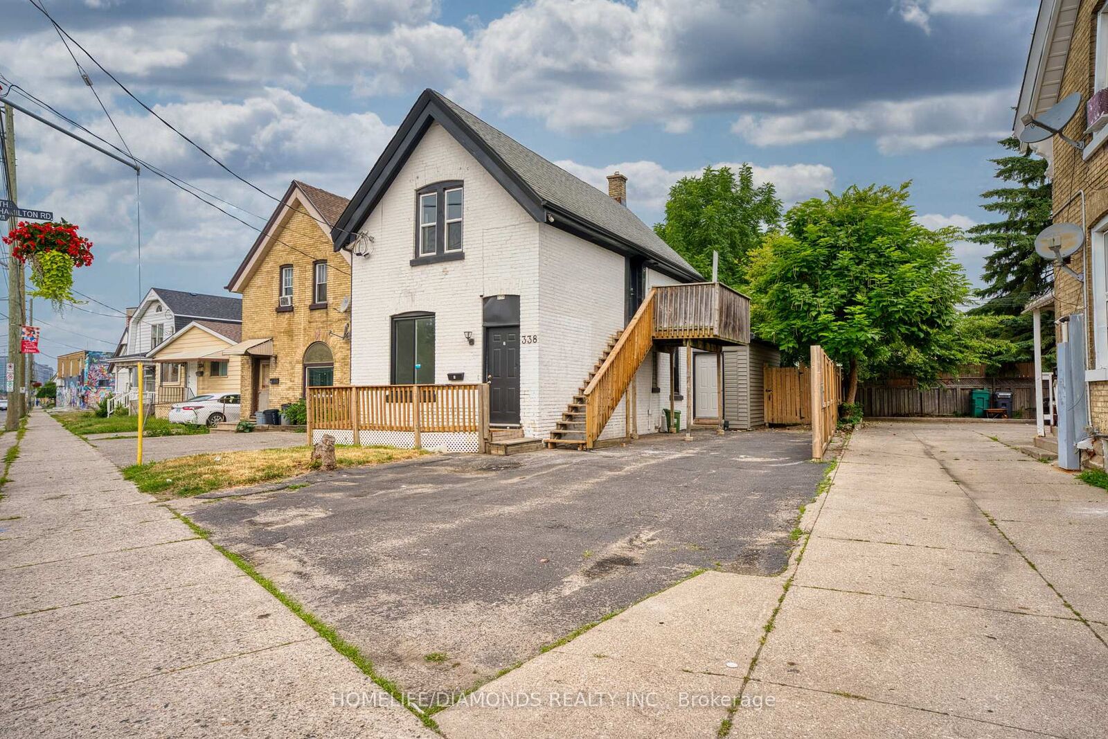 Property Photo:  338 Hamilton Road  ON N5Z 1R5 