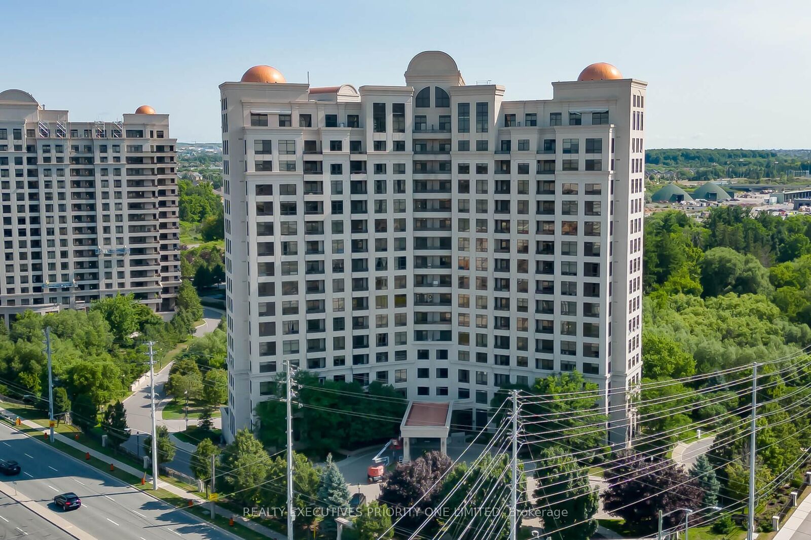 Property Photo:  9225 Jane Street 605  ON L6A 0J7 