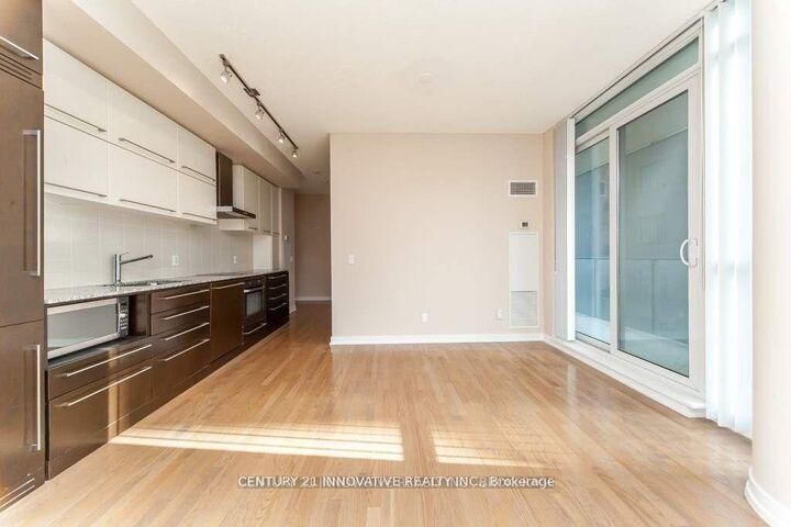 Property Photo:  770 Bay Street 1610  ON M5G 1N6 