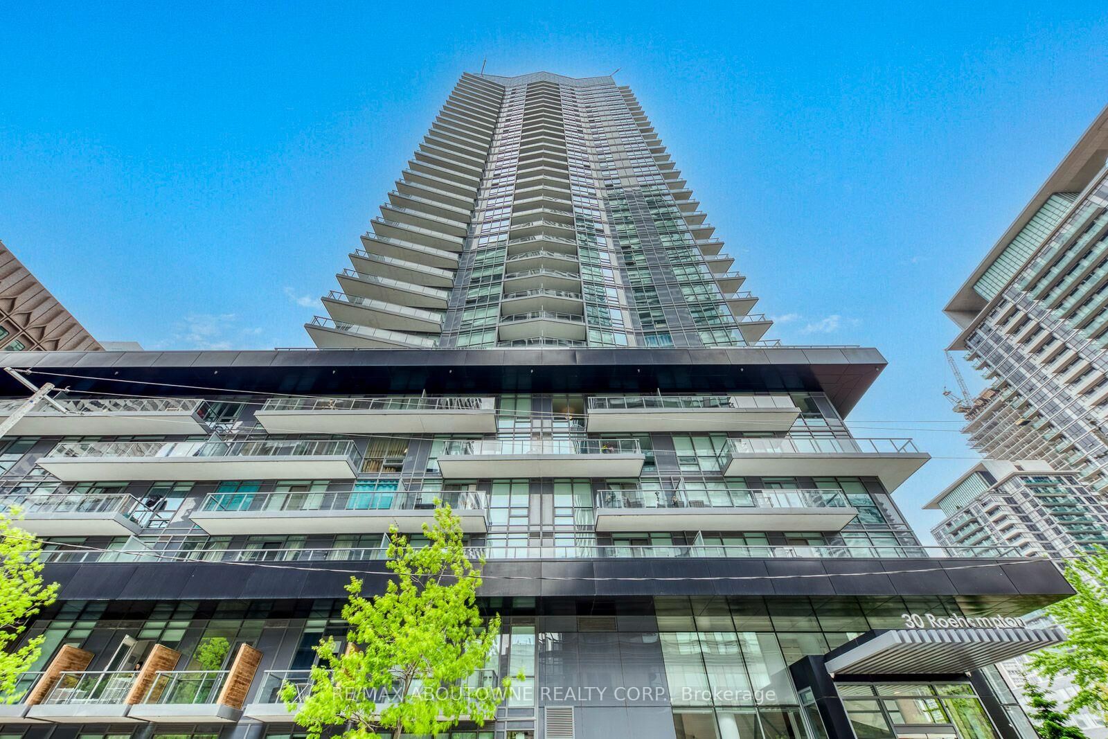 Property Photo:  30 Roehampton Avenue 2810  ON M4P 1R2 