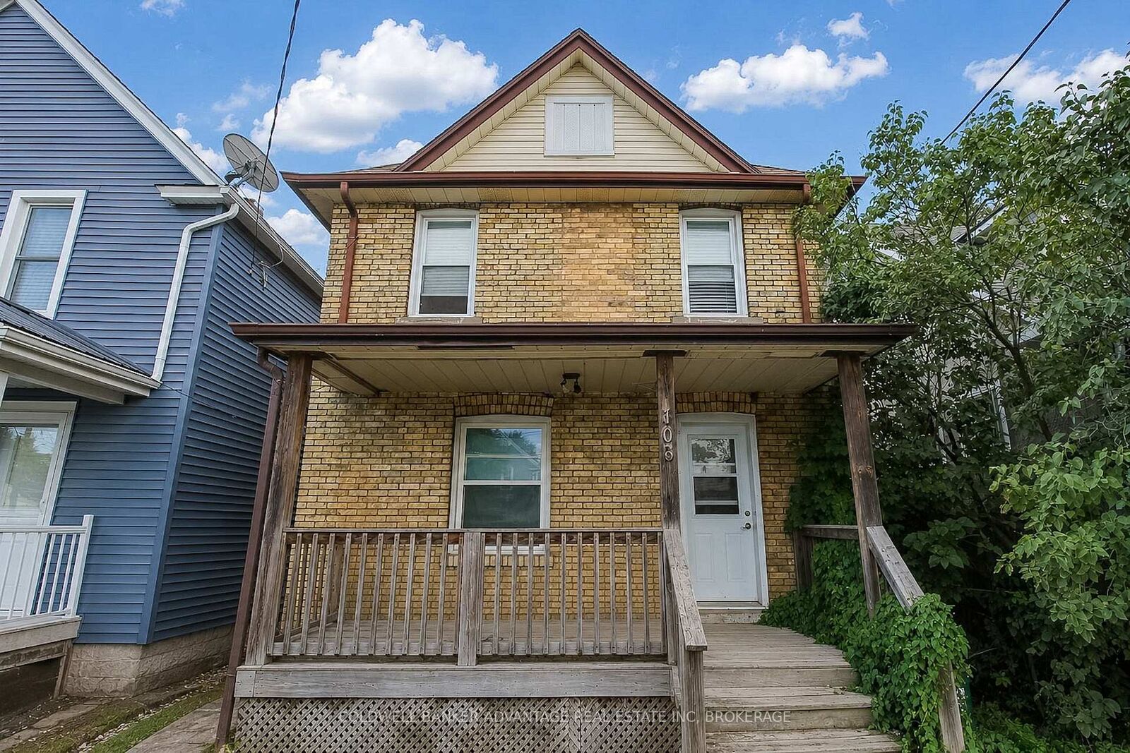 Property Photo:  305 Burgar Street  ON L3B 2T5 