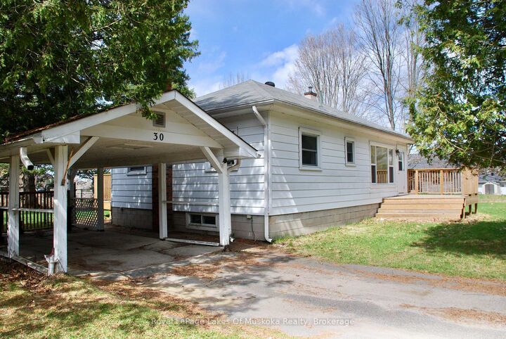 Property Photo:  30 Kitchen Road S  ON P1H 1Y3 